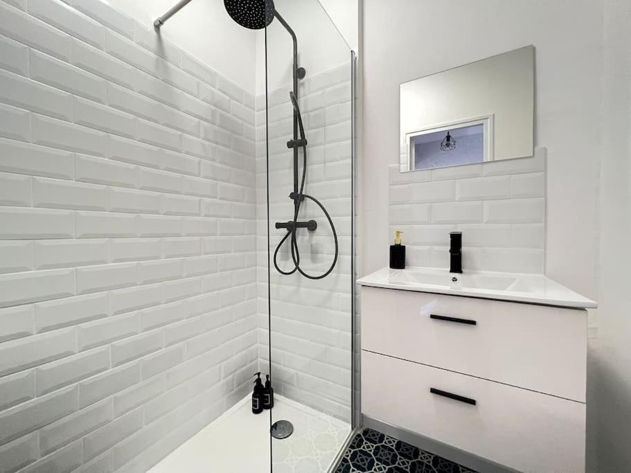 L Europe Apartment มงเตลิมาร์ ภายนอก รูปภาพ